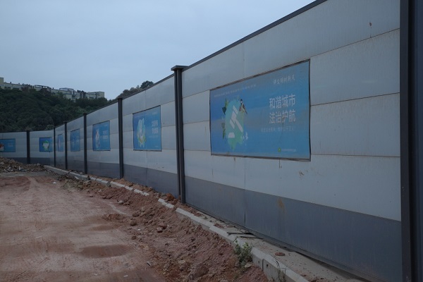 深圳外環高速沙井段選用旭東工程圍擋更放心