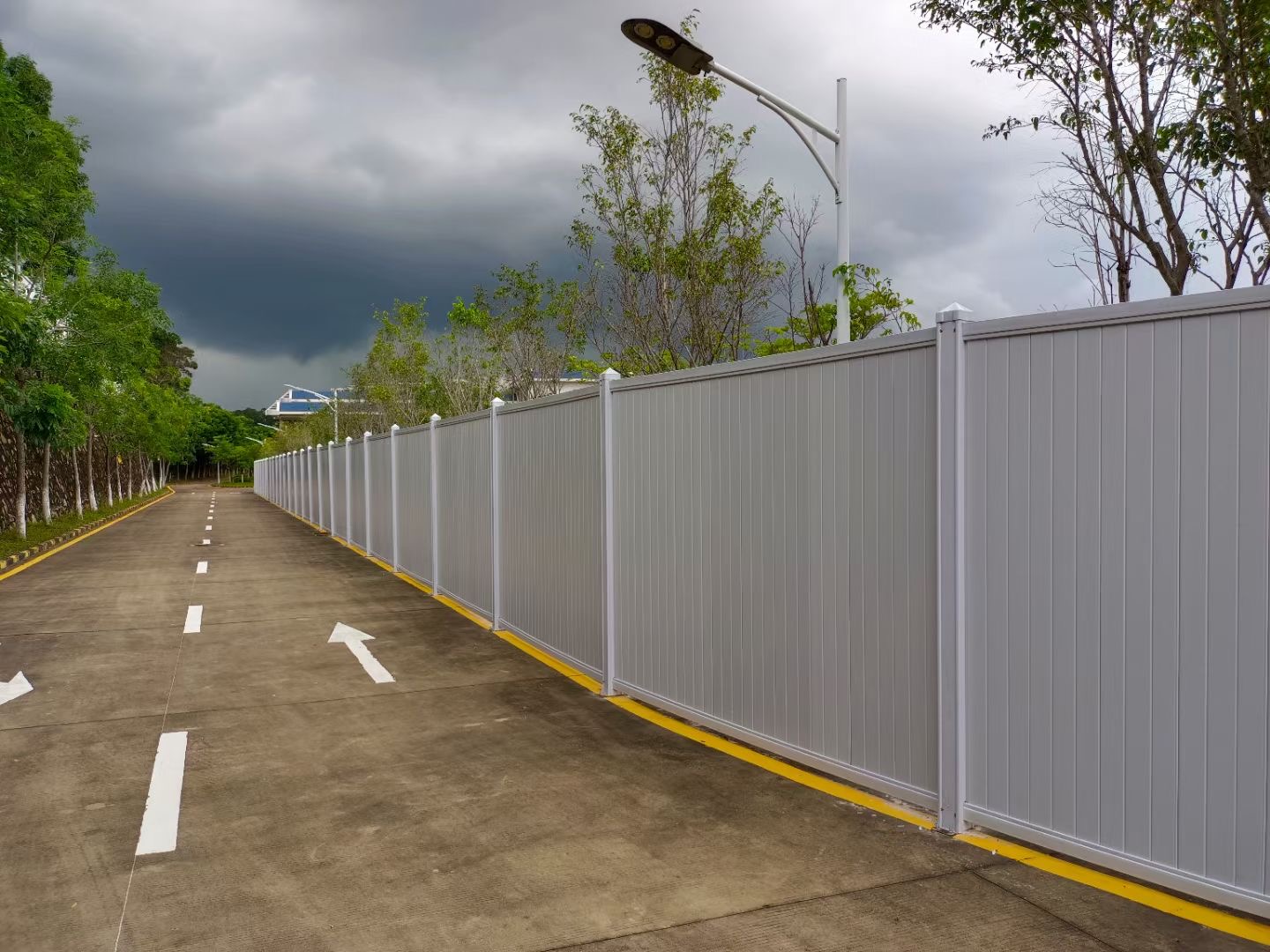 PVC圍擋的主要特性以及技術生產技術優勢概述