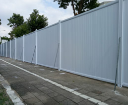 PVC圍擋材料種類及選購建議【旭東鋼構圍擋】